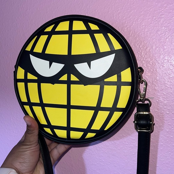 Loungefly Villian Con Crossbody bag. - Picture 1 of 4
